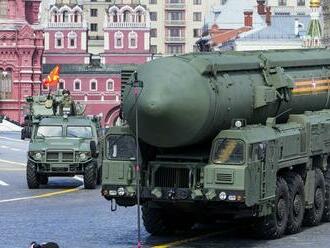 ONLINE: Rusi chcú navýšiť raketový arzenál, odradiť nepriateľov 'testovať sily Ruska'