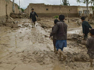 Záplavy na severe Afganistanu si vyžiadali stovky obetí
