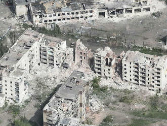 ONLINE: Ruská taktika vojny - totálne spálená zem. Zábery mesta Časiv Jar pripomínajú apokalyptické výjavy