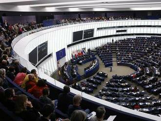 Poznáte politické skupiny v Európskom parlamente? V ktorých sú Slováci a v ktorých nie?