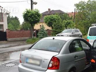 Polícia hľadá svedkov! Došlo k zrážke auta s chodkyňou v Pezinku