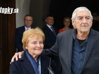 Štefan Kvietik oslávil úctyhodnú 90-ku: Oslava v nádhernom prostredí a po boku žena jeho života!
