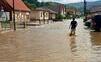 Núdzový stav neďaleko Trenčína: Po lejaku zatopilo 75 domov! Hrozí prepad vozovky