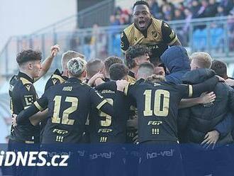 NEJ Z LIGY: Hattrick à la Hanuš i lempl Olatunji. A za Slavií se začínají dít věci