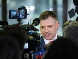 Taraba nevidí dôvod odškodniť veľké farmy. Štát vraj pri slintačke nepochybil. Šipoš si myslí opak